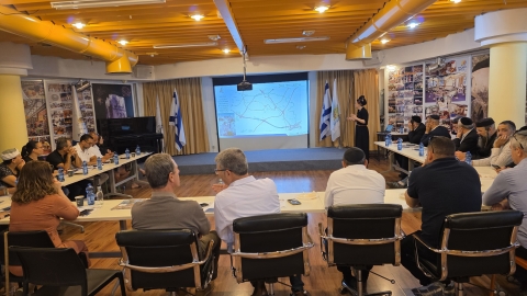 חברי ועדות תכנון מרחבי הארץ הגיעו לרמלה ללמוד על תכנון חברתי מהשטח - חדשות רמלה ברמלוד נט