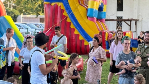 הפנינג של שמחה וקהילה: בני הנוער מצפריה הרימו ערב קיץ למשפחות המגויסים - חדשות שדות דן ברמלוד נט
