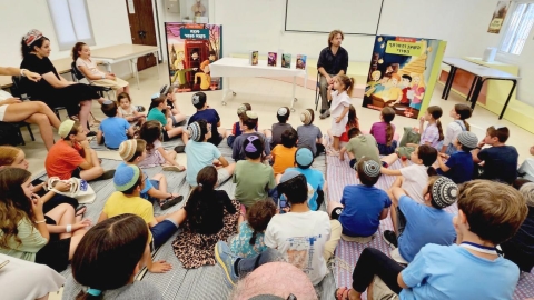 קסם של סיפור: מפגש סוחף עם הסופר מיכאל אבס בספרייה העירונית "לדורות" - חדשות לוד ברמלוד נט