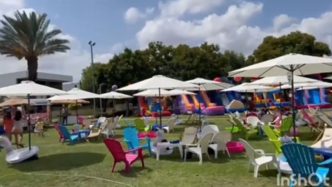  שדות דן חגגה בענק: פארק מים צבעוני סגר את הקיץ במשמר השבעה - חדשות שדות דן ברמלוד נט