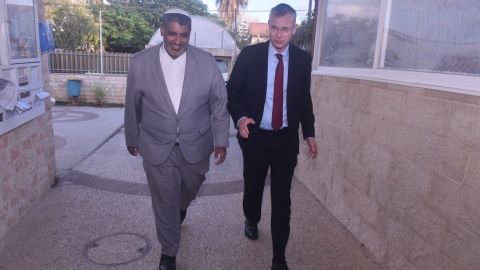 דריכות שיא בבאר יעקב: בכירי ממשלת ישראל הגיעו לאזכרה לאימו של המשנה לראש העיר, שימי טל - חדשות באר יעקב ברמלוד נט