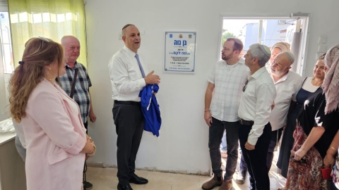 סמל לאומץ ולגבורה: גן ילדים נחנך בלוד לזכרו של גיבור ישראל נוה לקס הי"ד - חדשות לוד ברמלוד נט