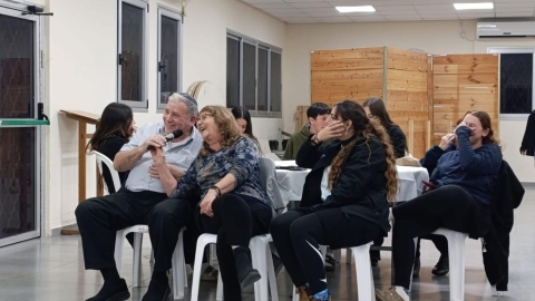 מחברים דורות בצפריה: פרויקט קהילתי מרגש בין נוער לוותיקים - חדשות שדות דן ברמלוד נט