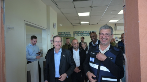 נשיא המדינה ורעייתו ביקרו ברמלה וחיזקו את תושבי העיר - חדשות רמלה ברמלוד נט