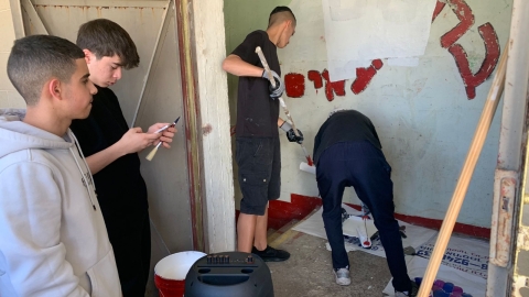 תלמידי בית הספר "עתיד איתן" ברמלה שיפצו מקלטים למען התושבים - חדשות רמלה ברמלוד נט